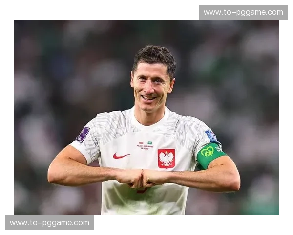 莱万跑动热区图分析 波兰前锋防守参与度数据统计